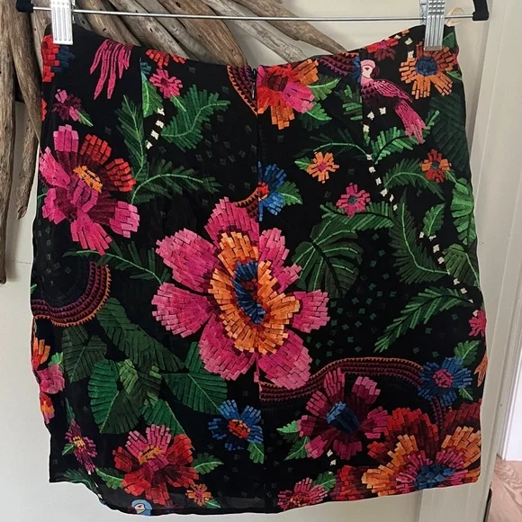 FARM Rio Colorful Floral Mini Skirt - Picture 4 of 5
